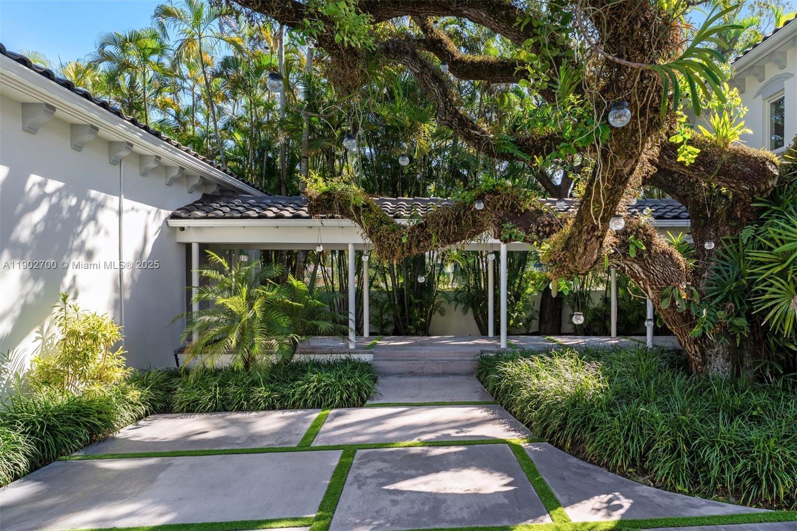 5770 SW 100th St, Pinecrest FL 33156 photo 3