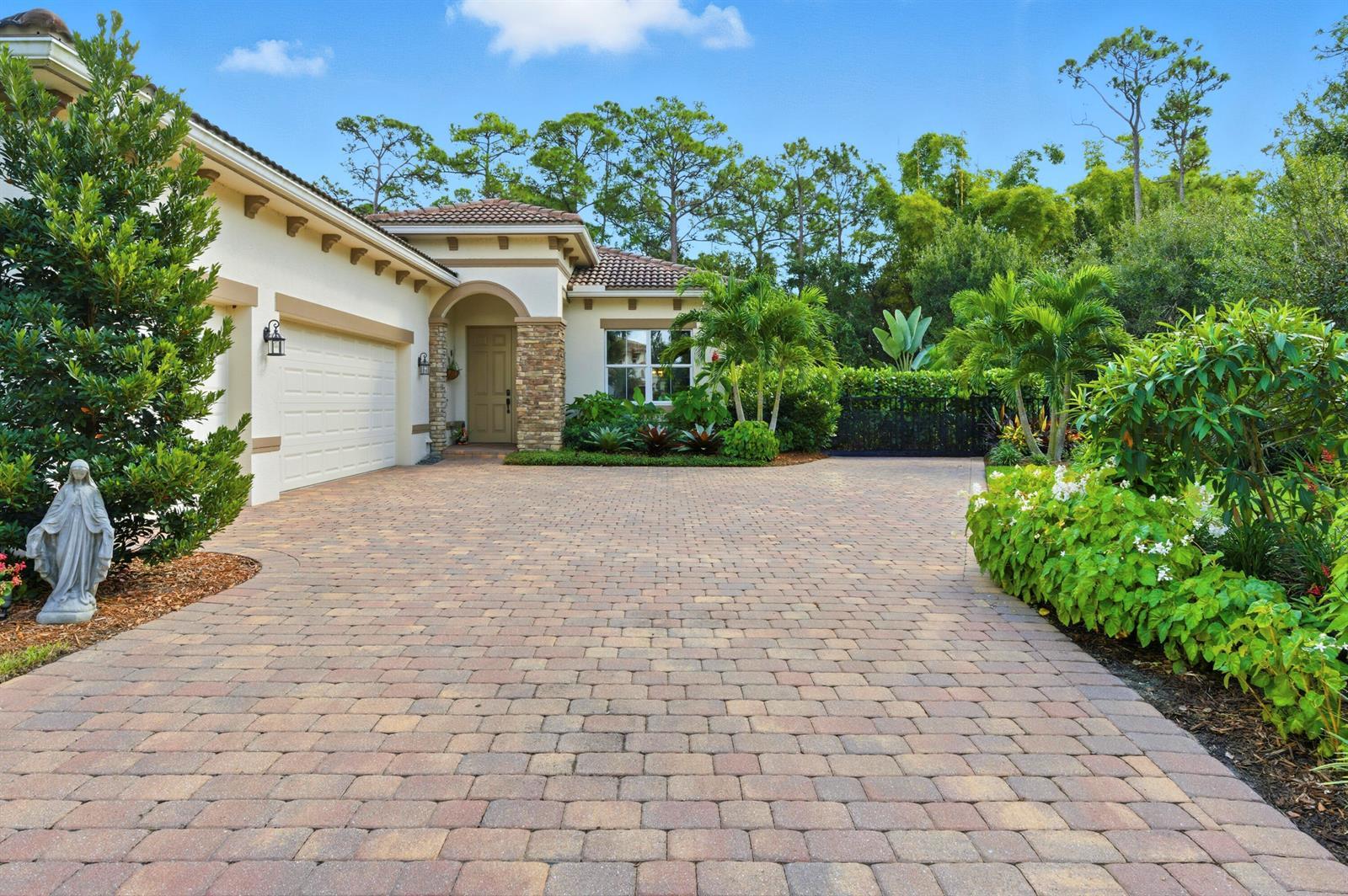 1016 SW Triste Way, Stuart FL 34997 photo 2