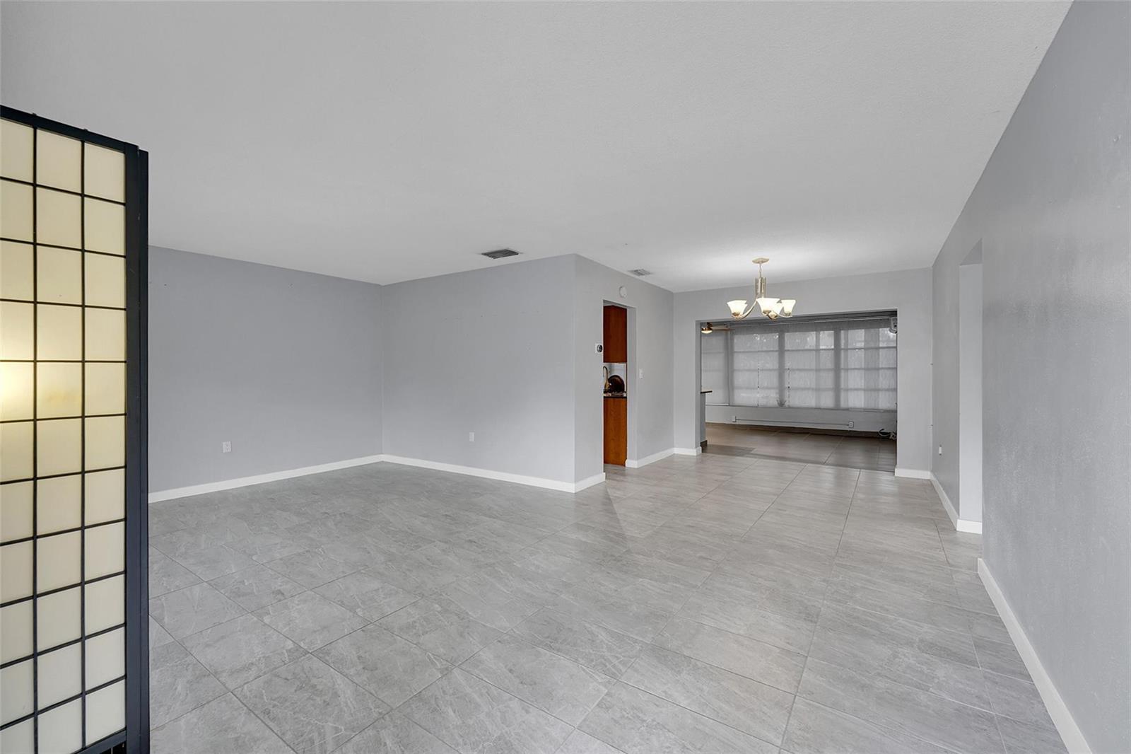 6501 NW 24th Court, Sunrise FL 33313 photo 3