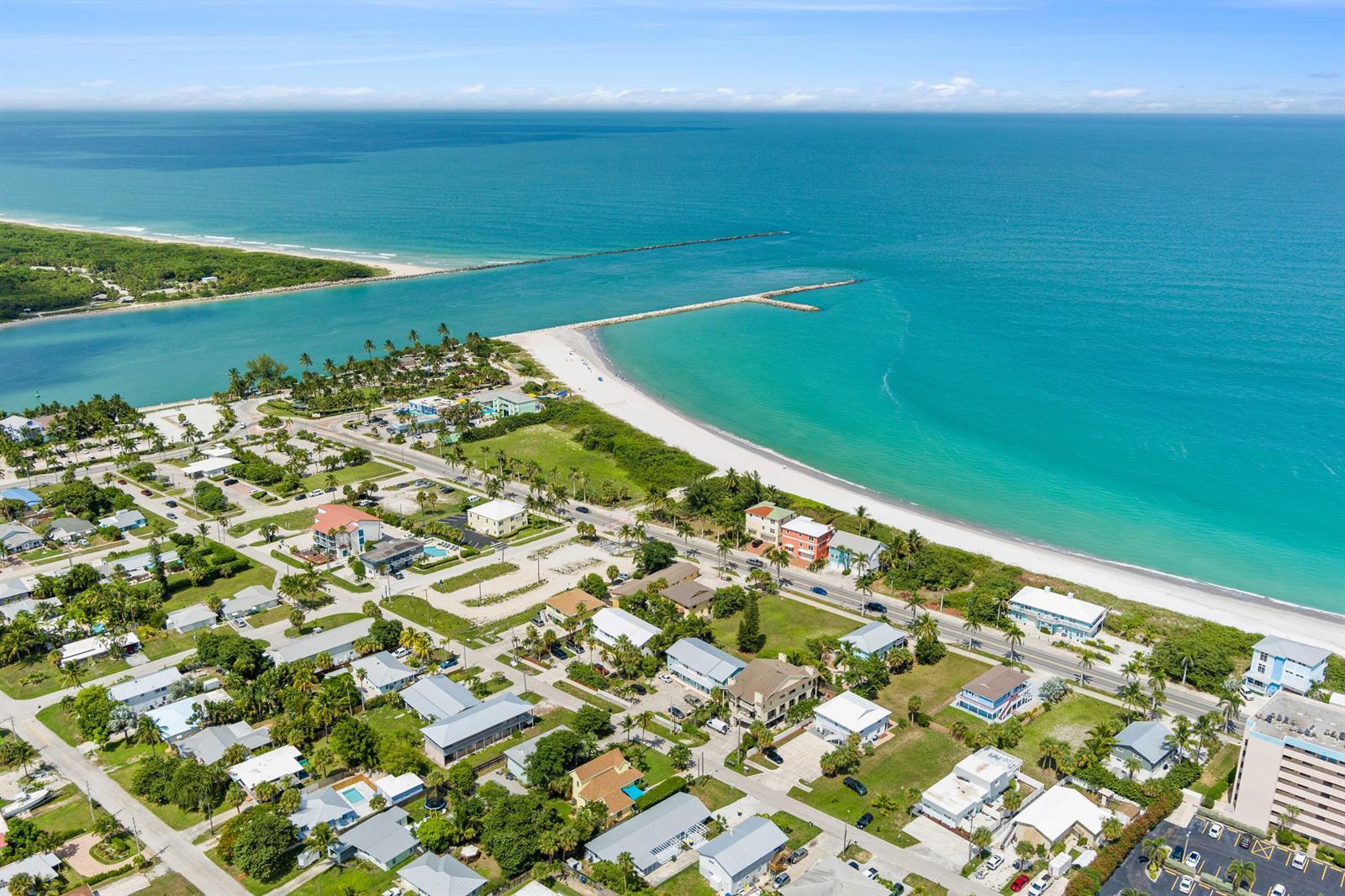 670 Hernando Street, Fort Pierce FL 34949 photo 2