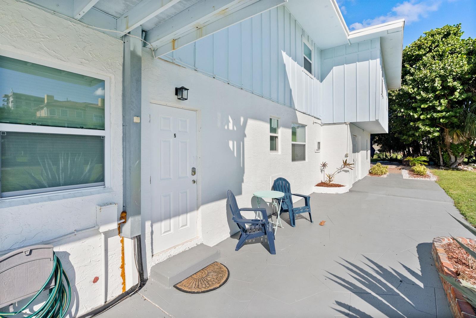670 Hernando Street, Fort Pierce FL 34949 photo 3
