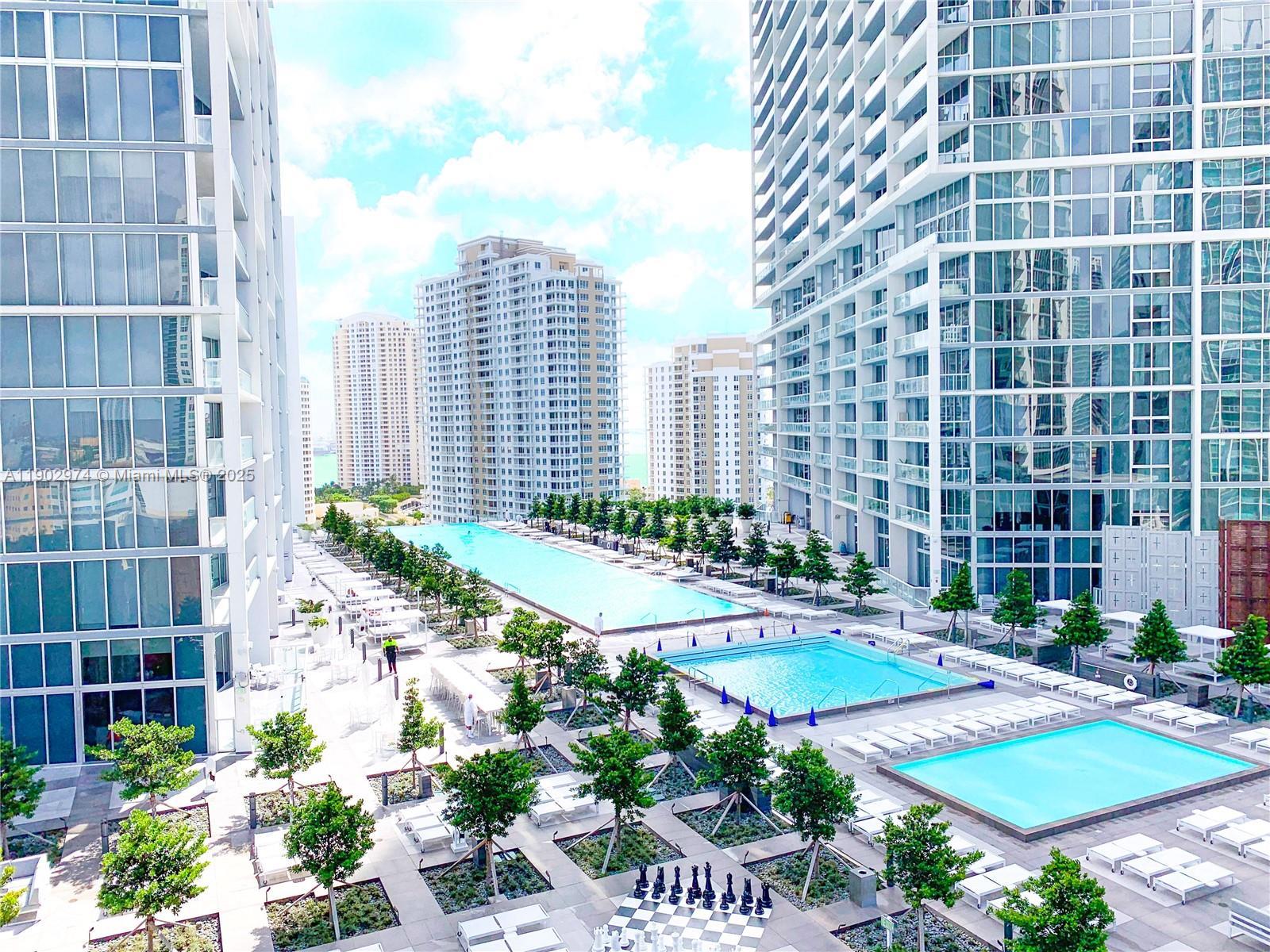 Miami, FL 33131 photo 3