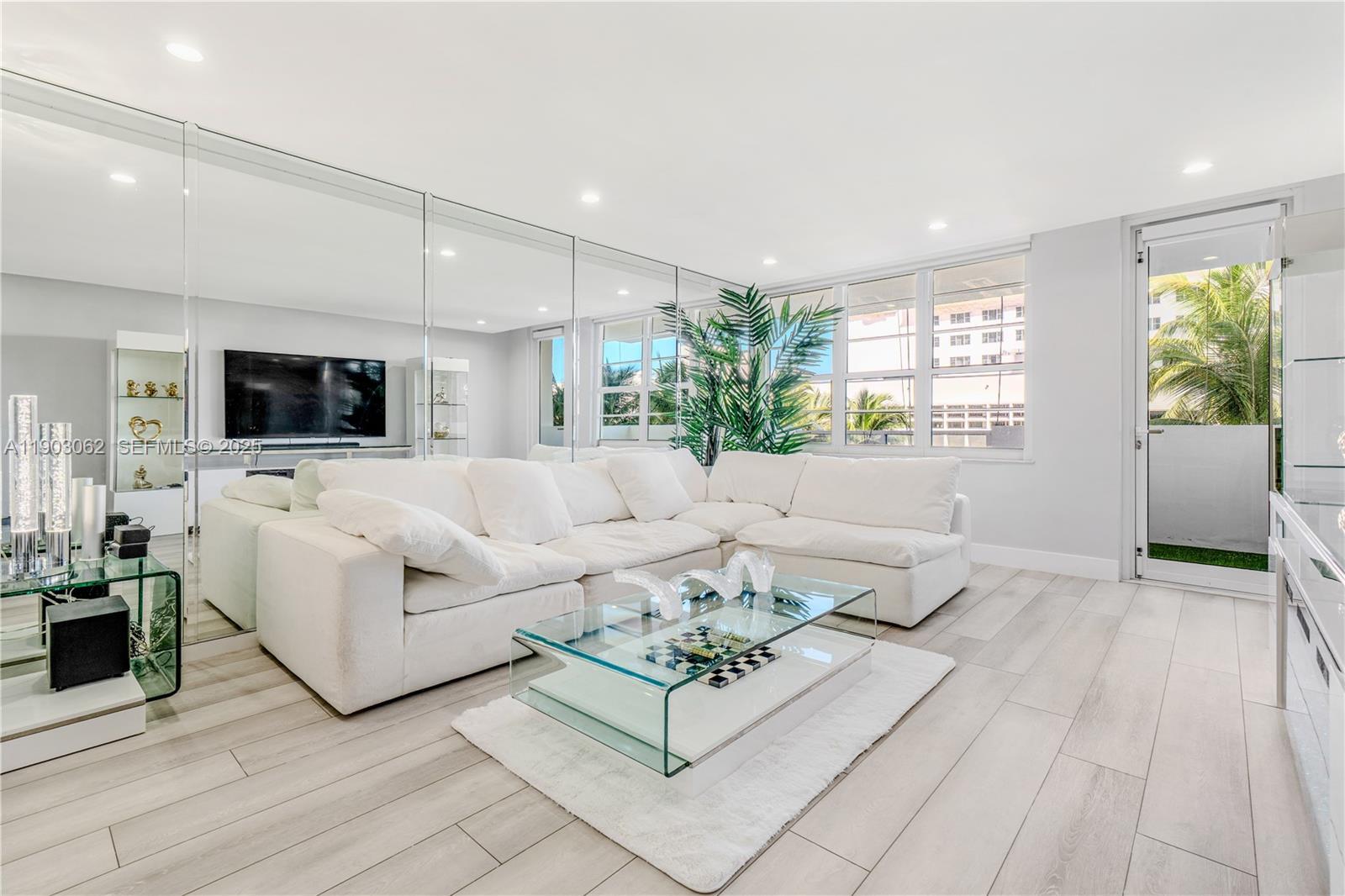 100 Lincoln Rd # 323, Miami Beach FL 33139 photo 2