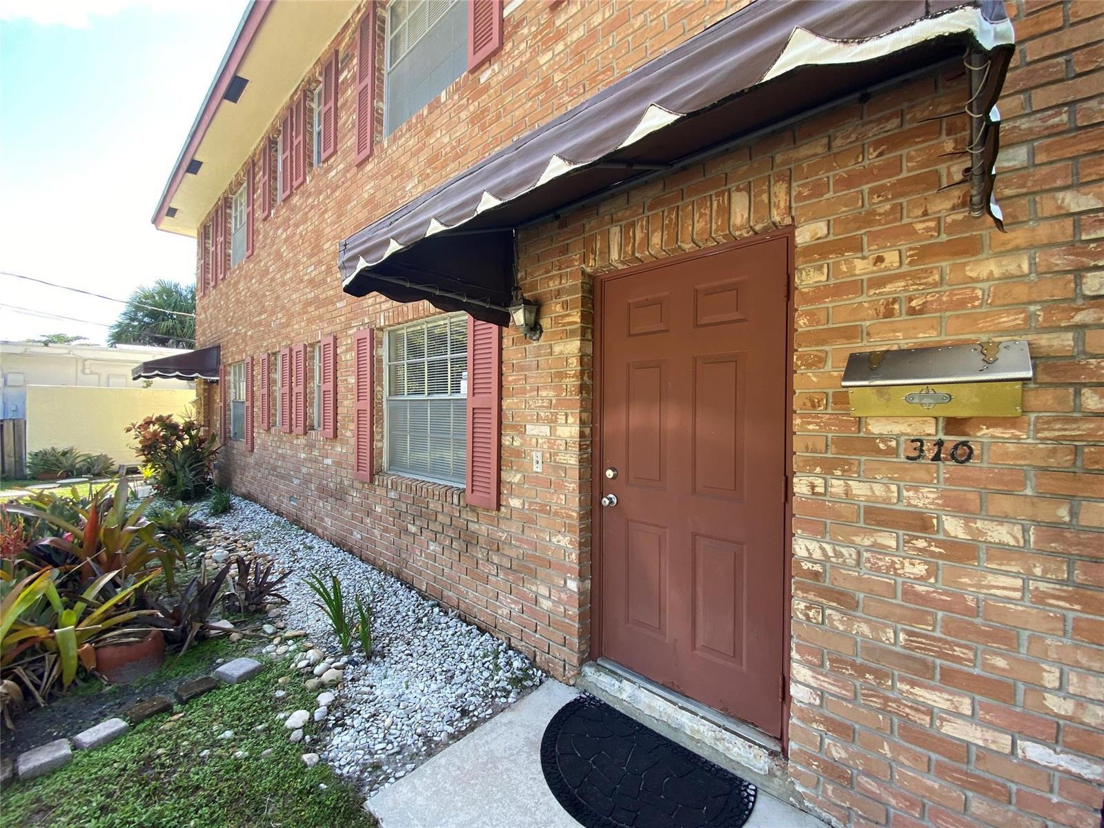 310 SW 11th Court, Fort Lauderdale FL 33315 photo 4