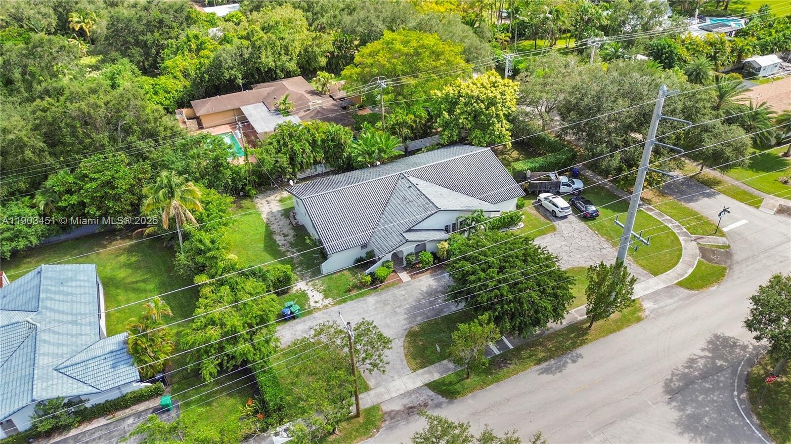 12193 SW 82nd Ave, Pinecrest FL 33156 photo 4
