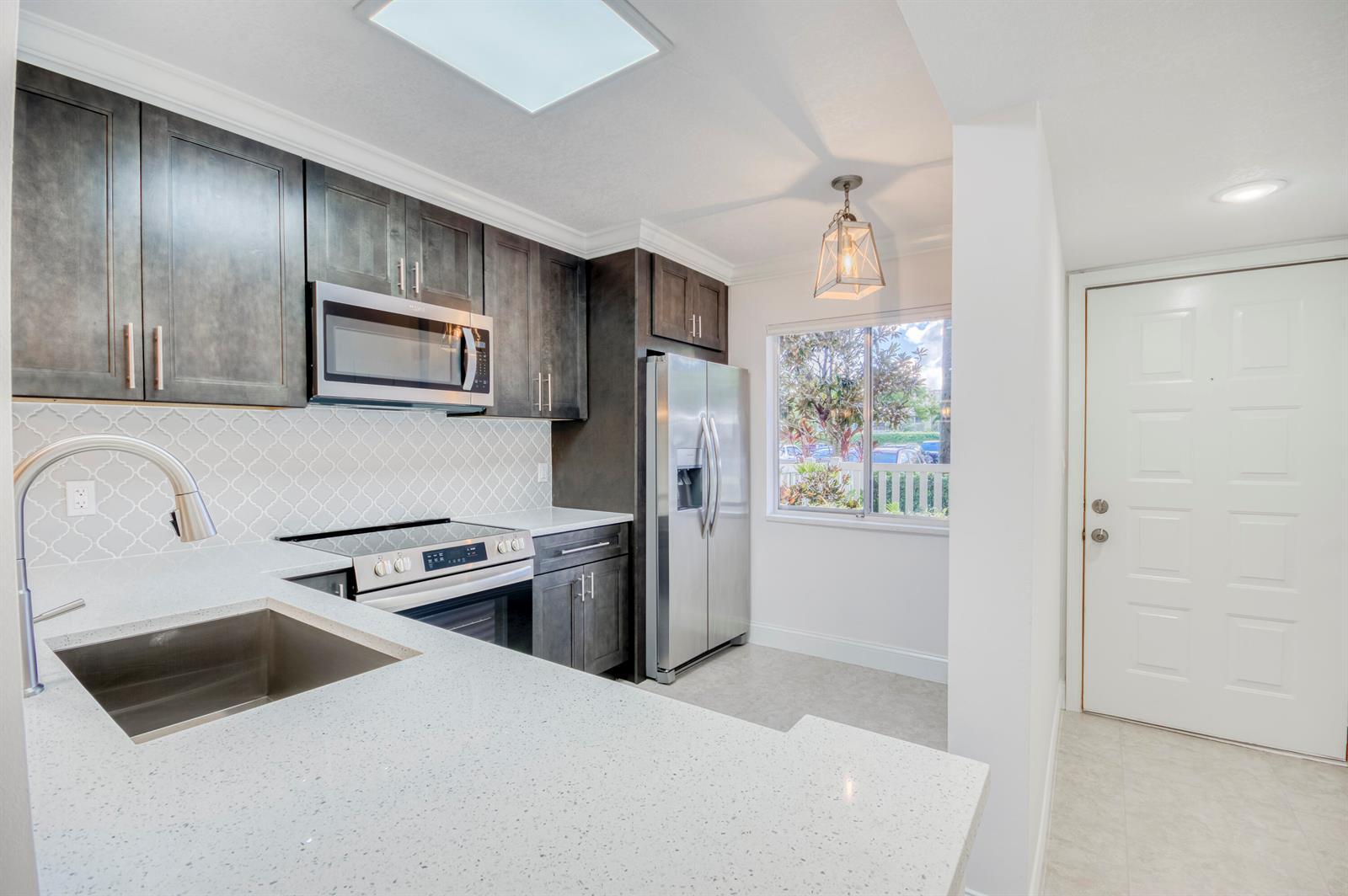 6865 Huntington Lane # 105, Delray Beach FL 33446 photo 5