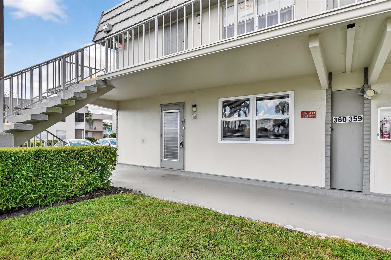 360 Flanders H, Delray Beach FL 33484 photo 2