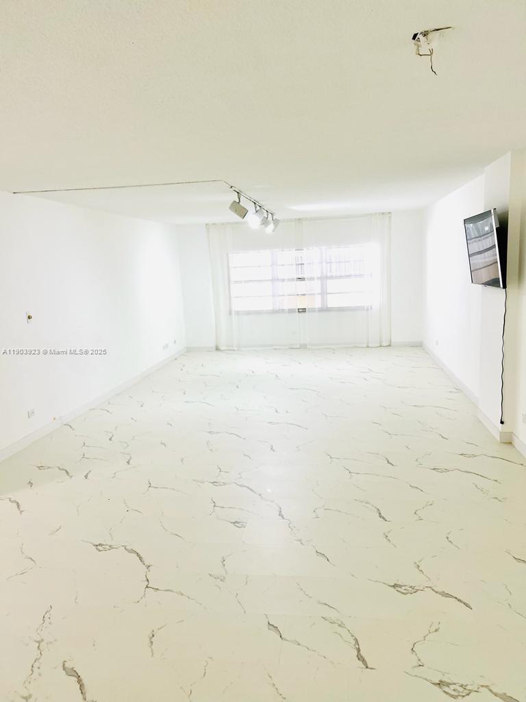 231 174th St # 3, Sunny Isles Beach FL 33160 photo 3