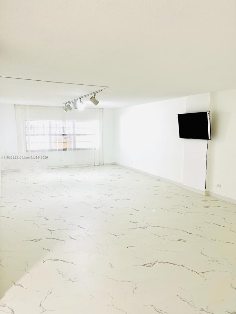 231 174th St # 3, Sunny Isles Beach FL 33160 photo 5
