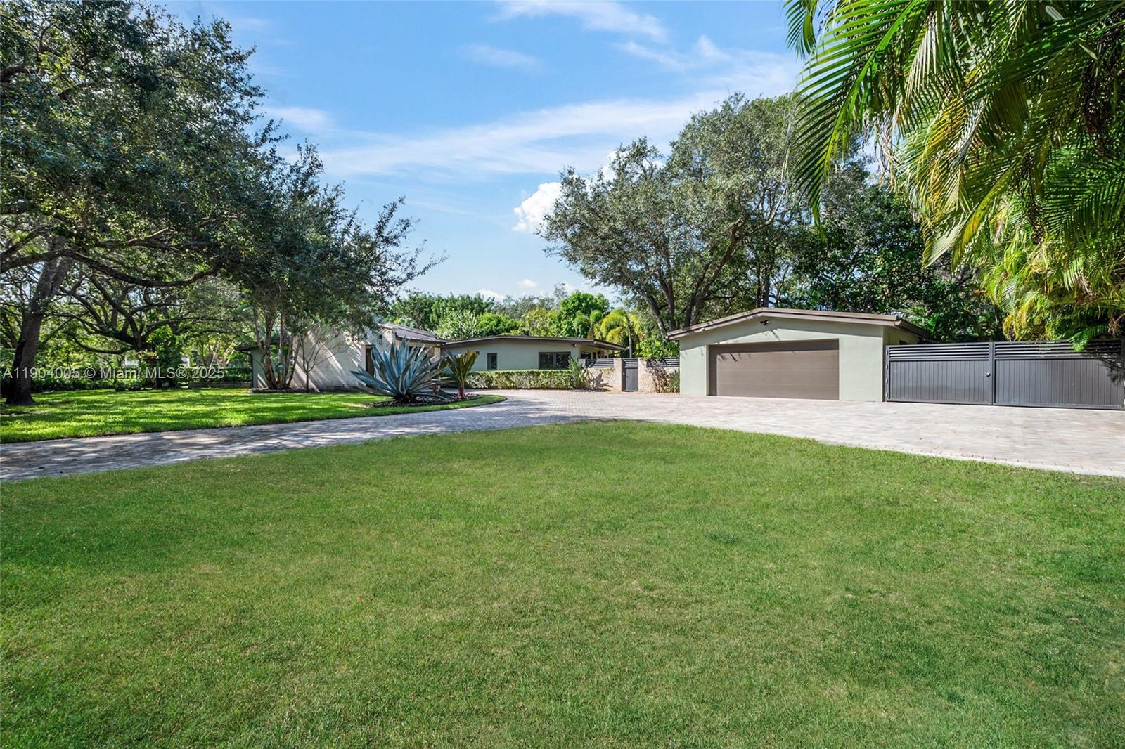 7801 SW 128th St, Pinecrest FL 33156