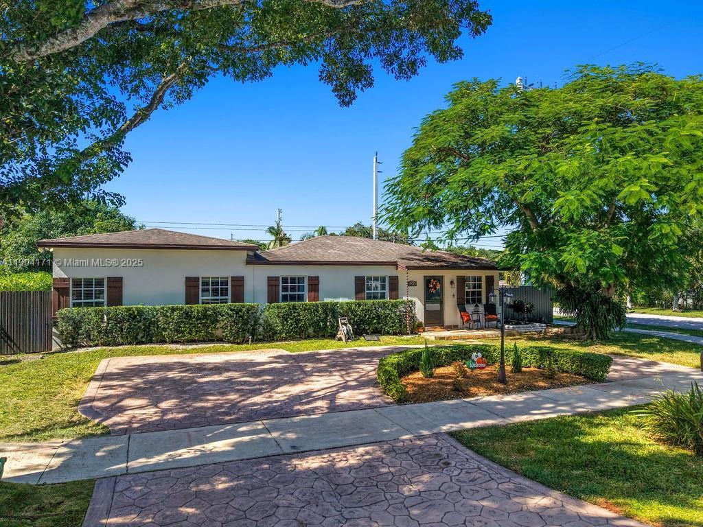 4200 SW 60th Ct, Miami FL 33155 photo 2