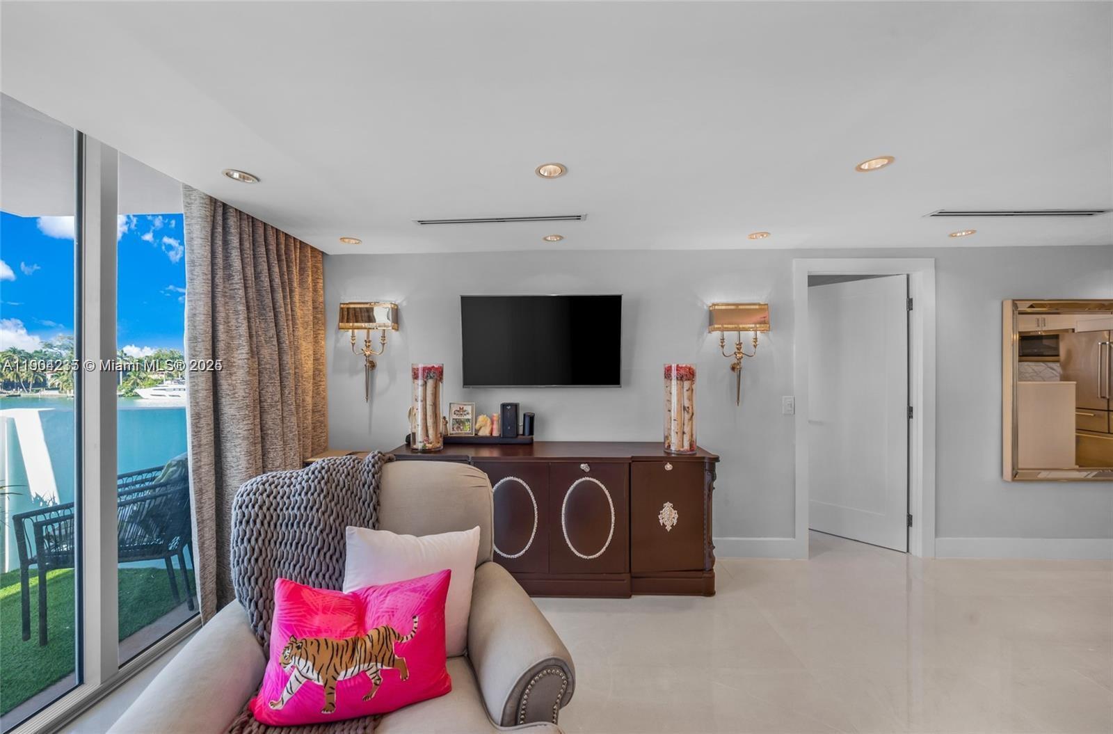 5838 Collins Ave # 2F, Miami Beach FL 33140 photo 4