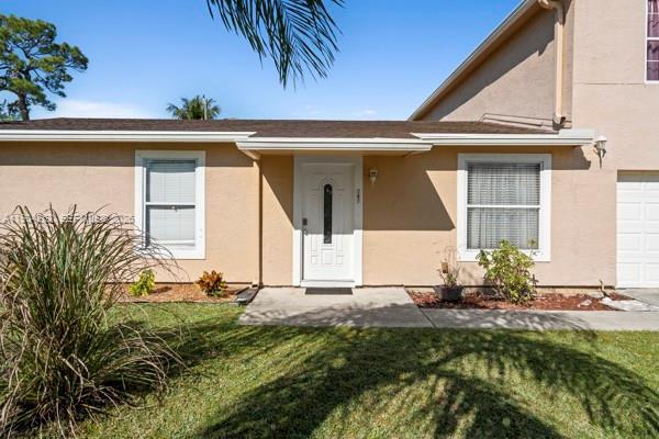 707 SE Karrigan Ter, Port St. Lucie FL 34983 photo 2