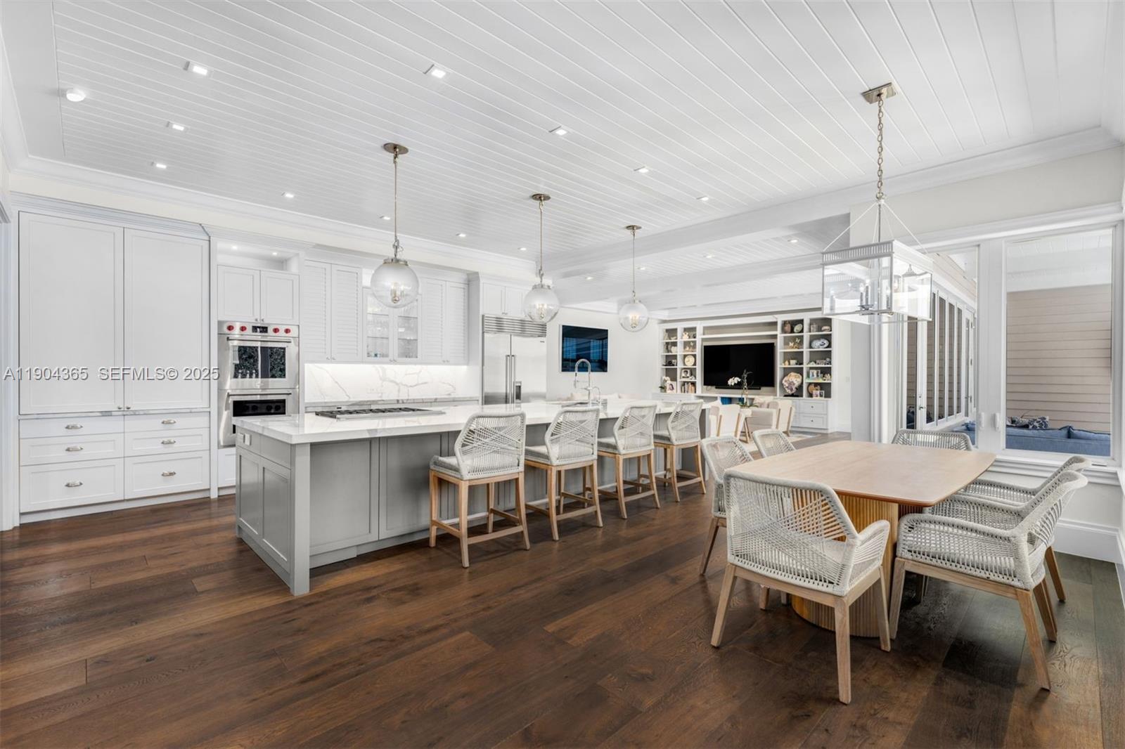 2500 Regatta Ave, Miami Beach FL 33140 photo 2