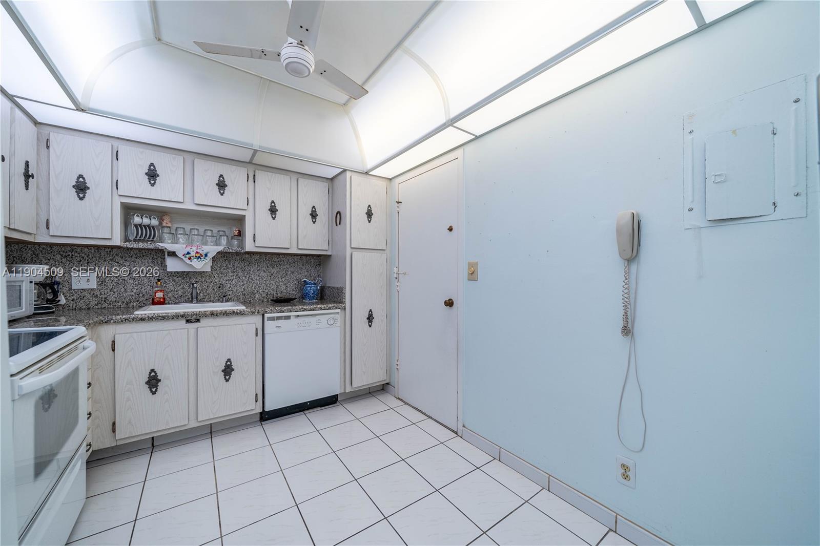 3800 S Ocean Dr, Hollywood FL 33019 photo 3
