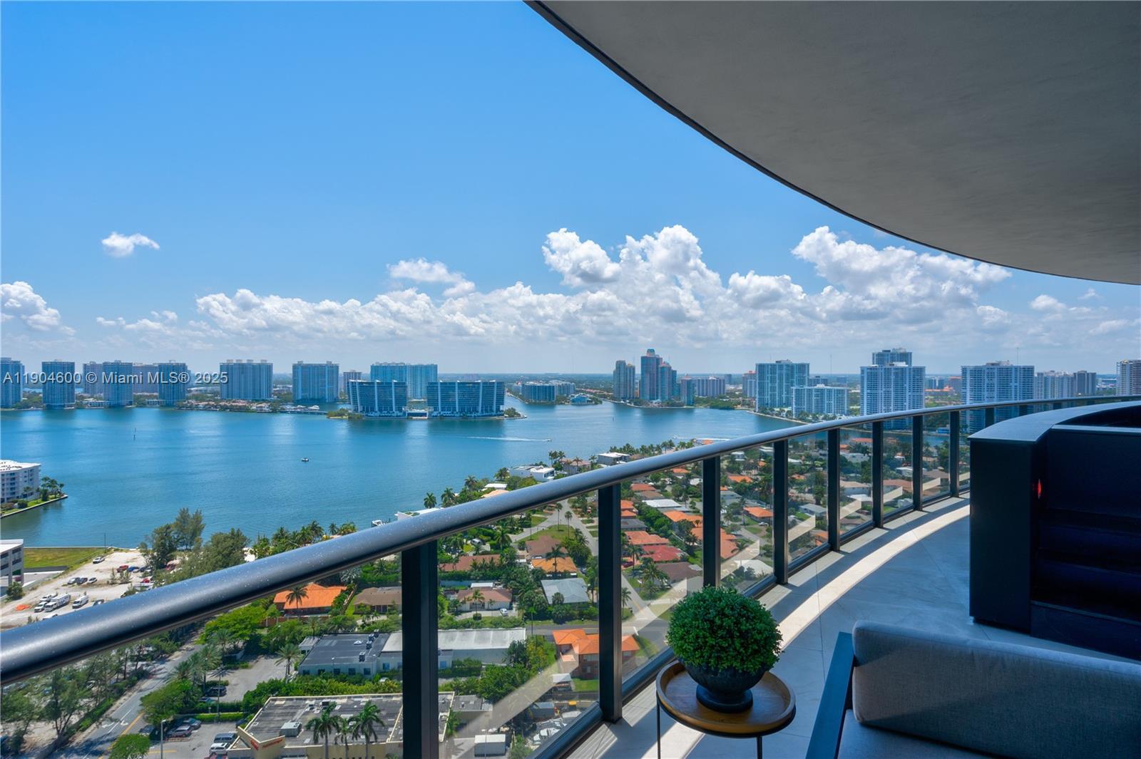 18555 Collins Ave # 2403, Sunny Isles Beach FL 33160