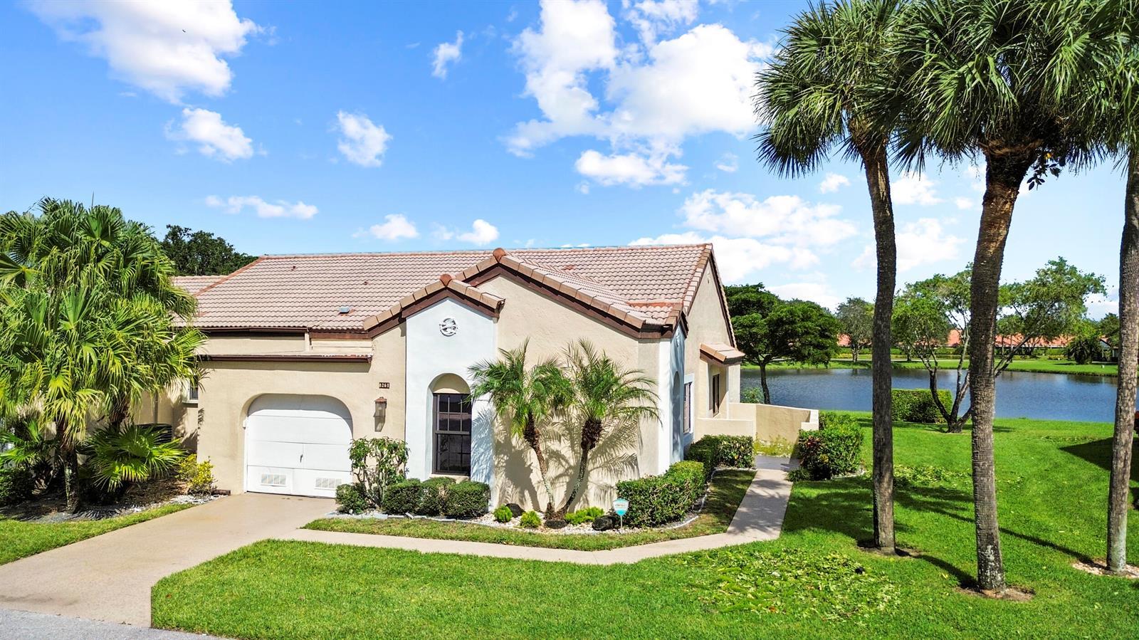 8261 Waterline Drive, Boynton Beach FL 33472 photo 2
