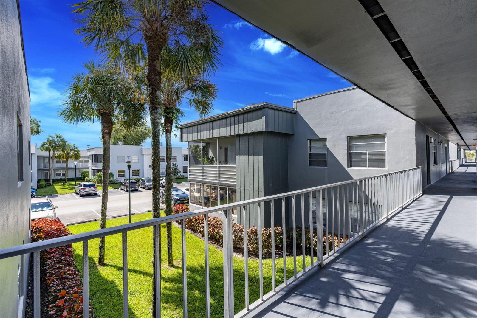 902 Normandy, Delray Beach FL 33484 photo 4