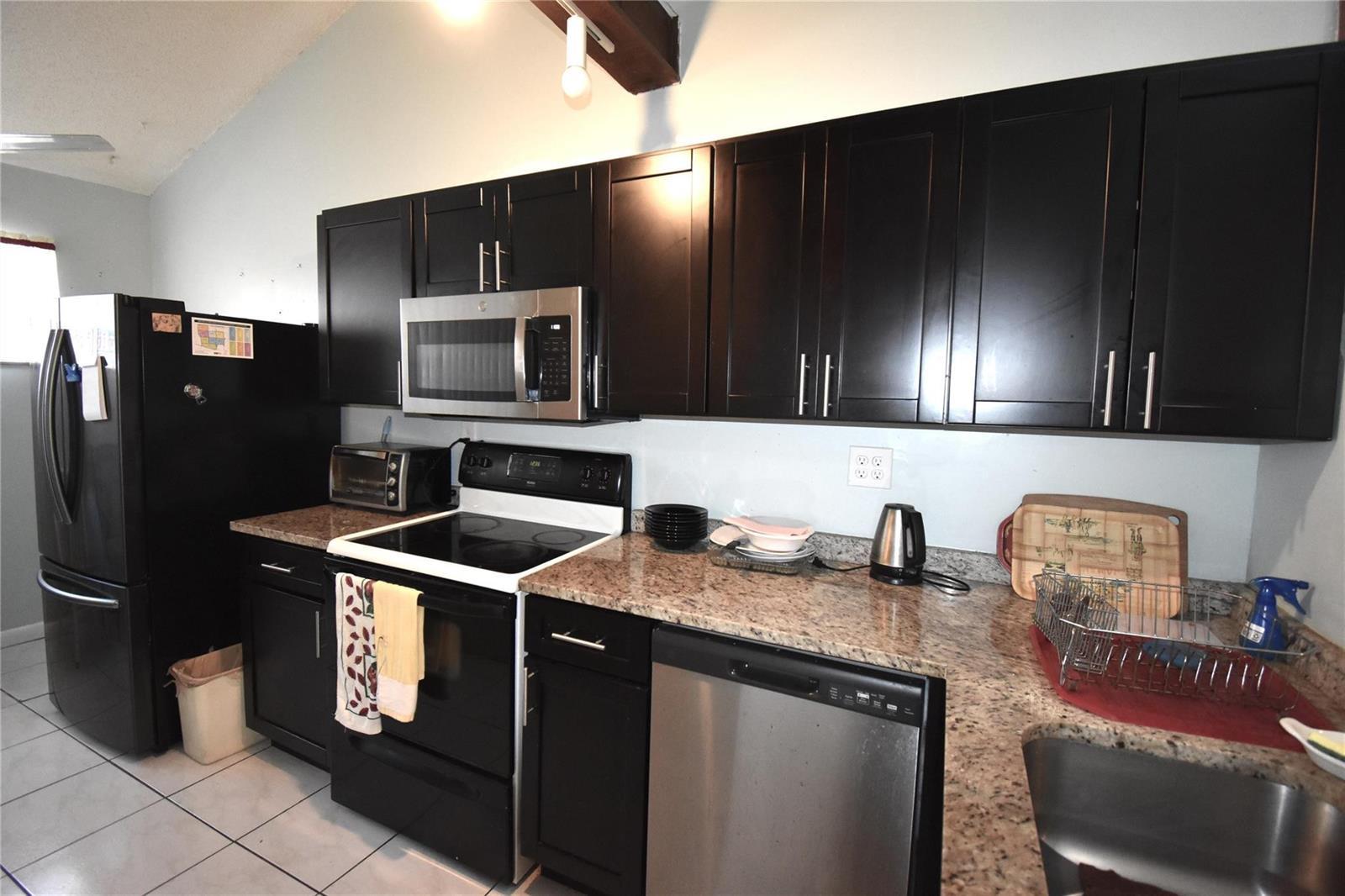 1713 NW 73rd Avenue # 34, Plantation FL 33313 photo 4