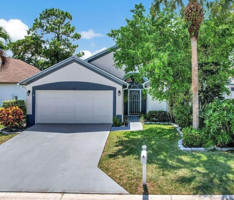 412 Trotters Lane, FL 33413