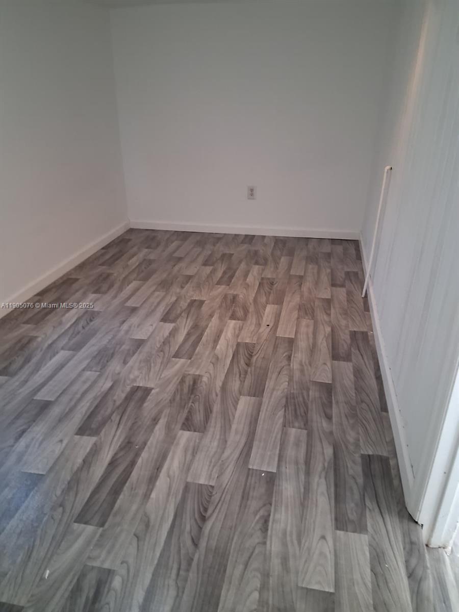 2549 NE 190th St # 4, Miami FL 33180 photo 3