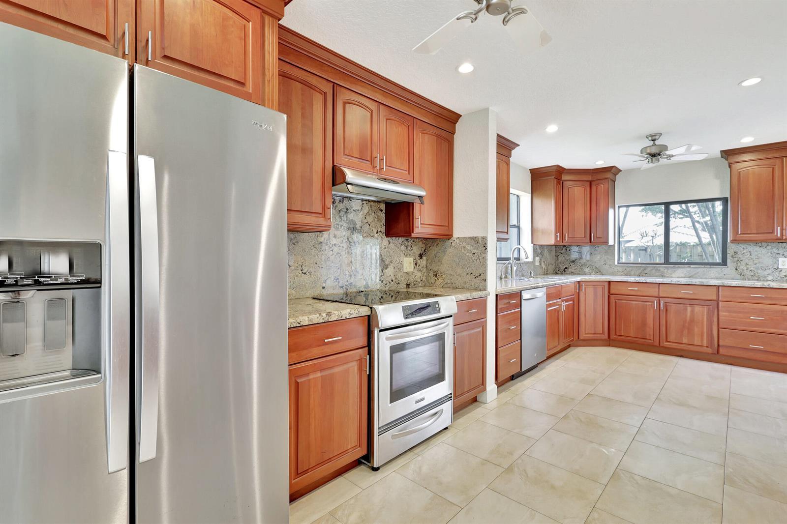 3516 Harbor Circle, Delray Beach FL 33483 photo 3
