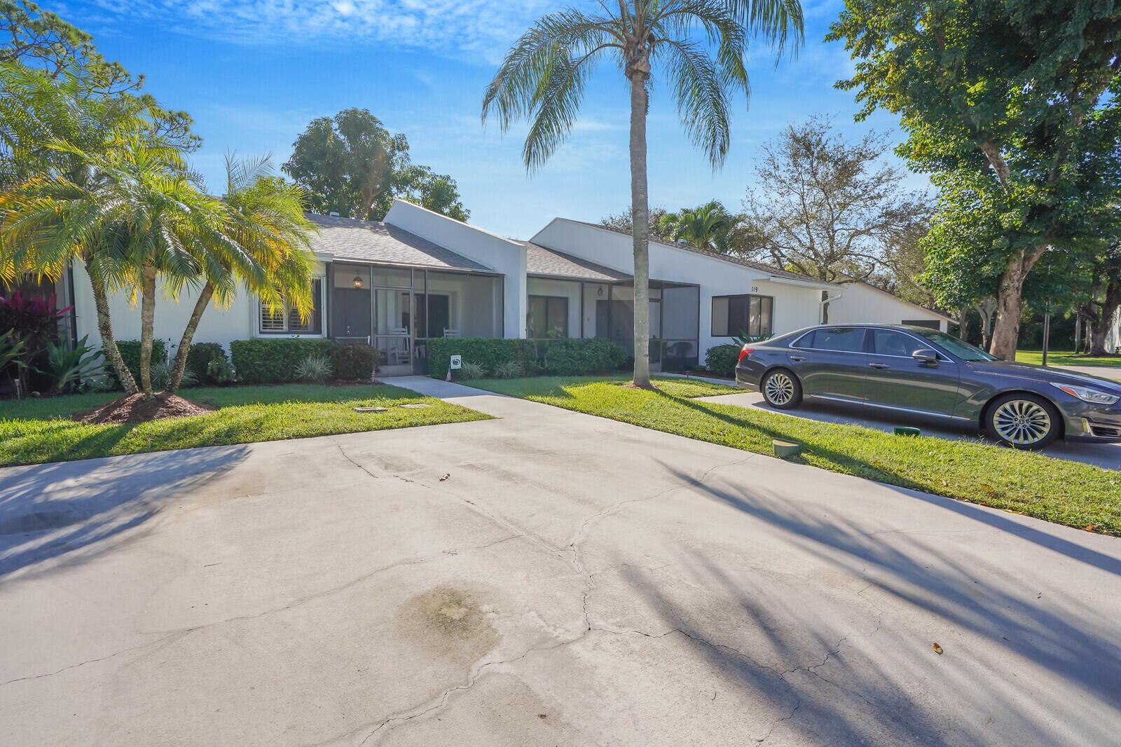 117 Sunshine Boulevard, Royal Palm Beach FL 33411 photo 2