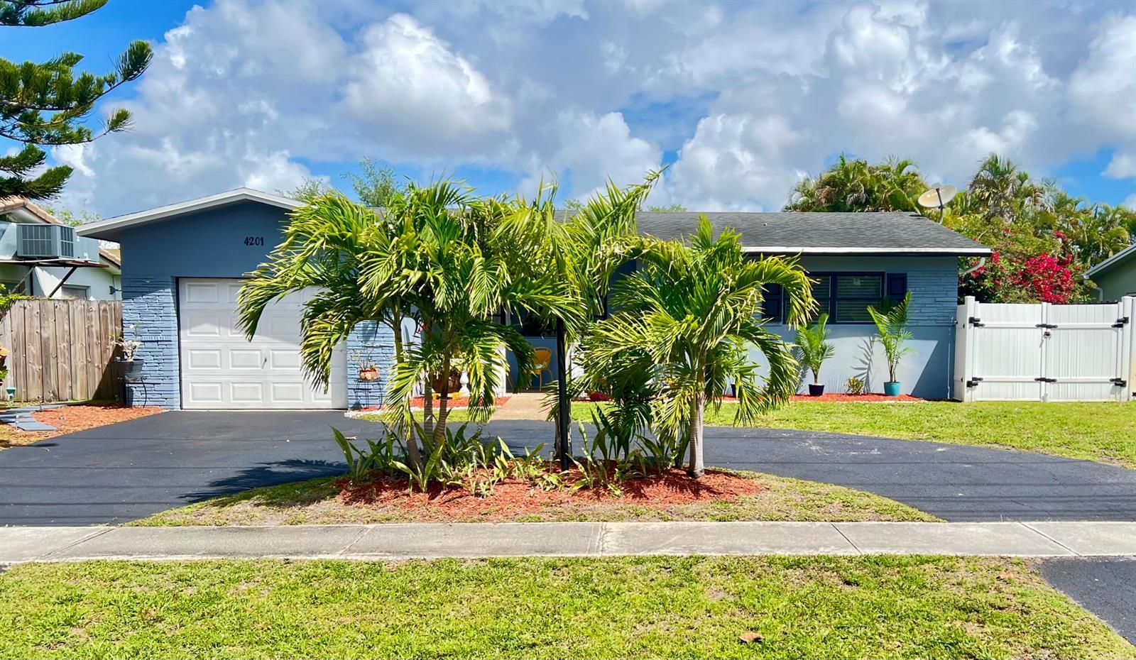 4201 Thomas Street, Hollywood FL 33021