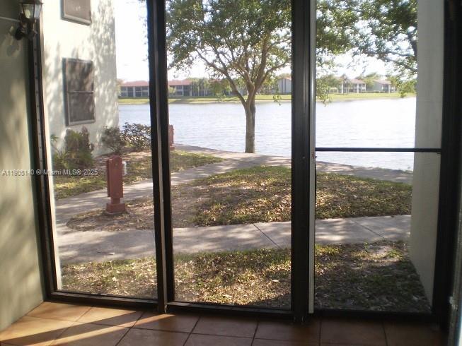 214 Lake Pointe Dr # 109, Oakland Park FL 33309 photo 2