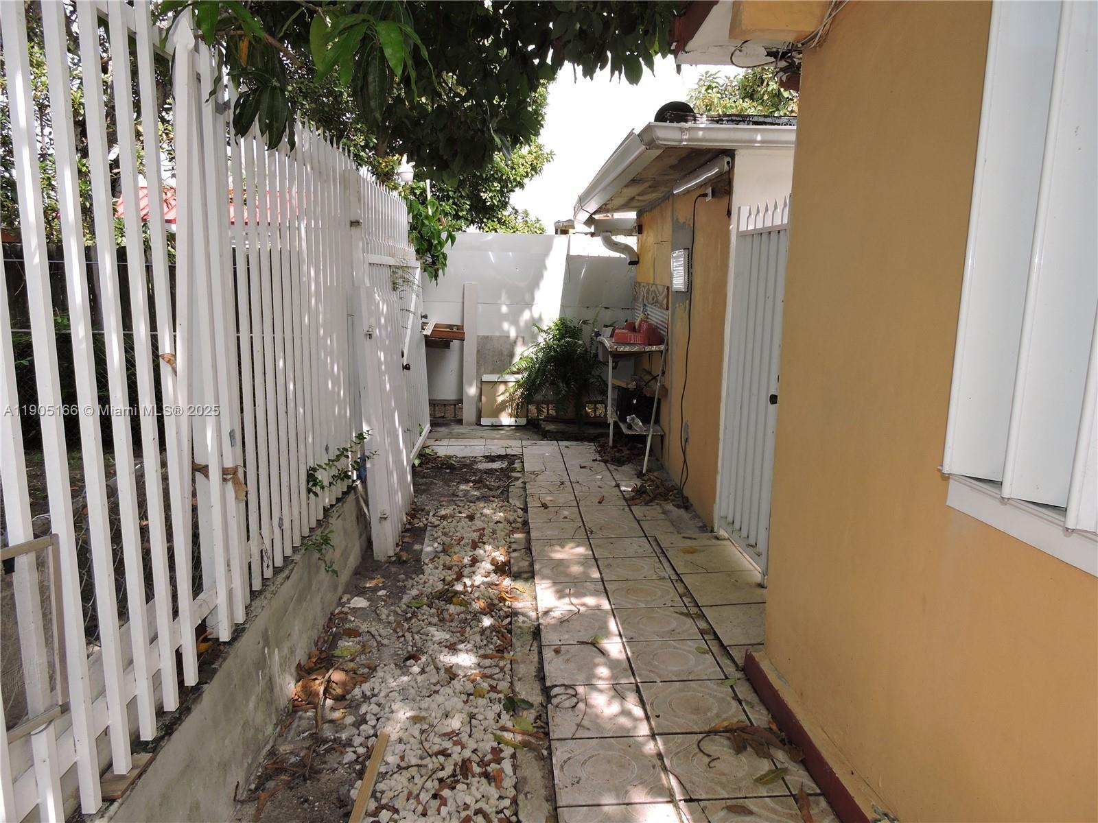 681 NE 3rd Pl # 5, Hialeah FL 33010