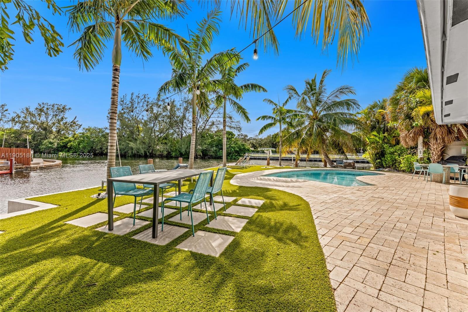 1477 NW 10th St, Dania Beach FL 33004
