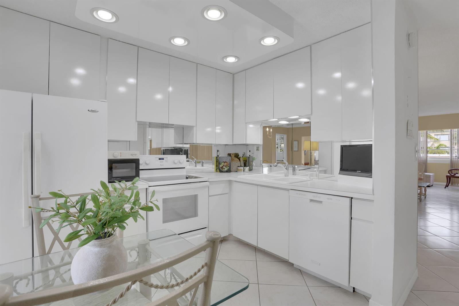 1891 S Ocean Drive # 202, Hallandale Beach FL 33009 photo 4