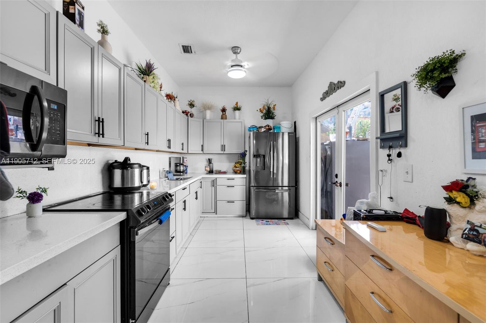 3166 NW 102nd St, Miami FL 33147 photo 5