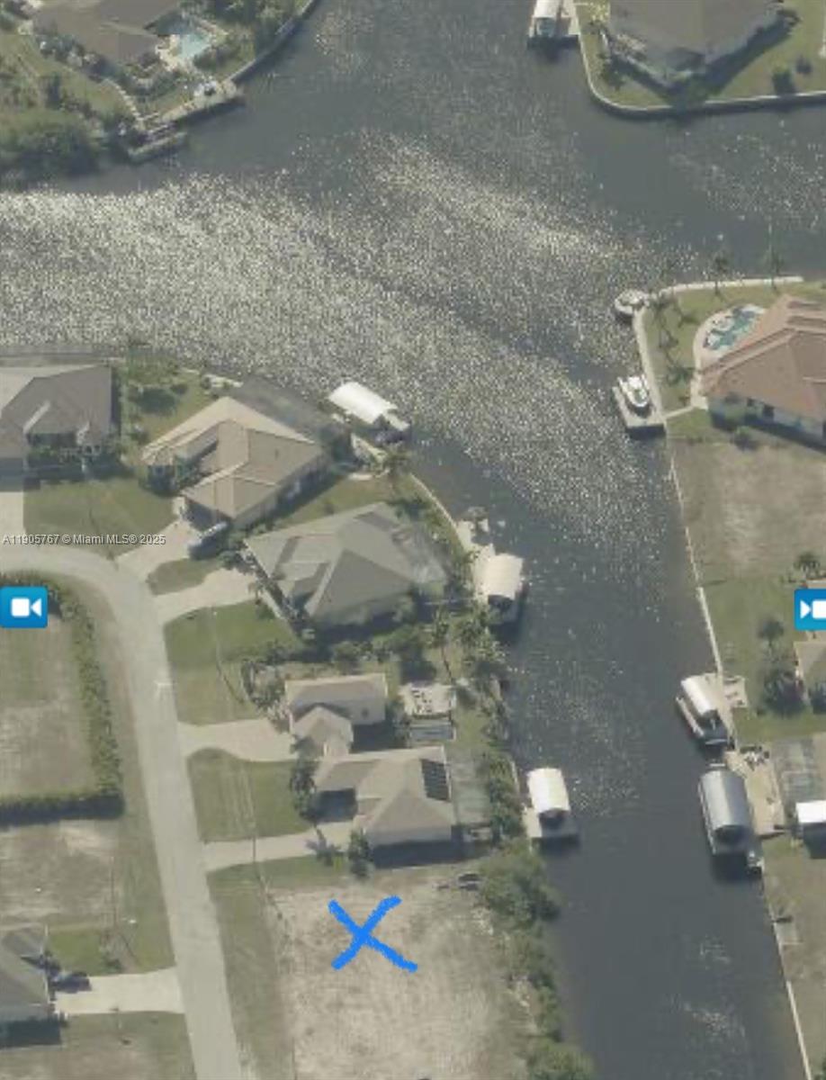 416 NW 38 pl, Cape Coral FL 33993 photo 2