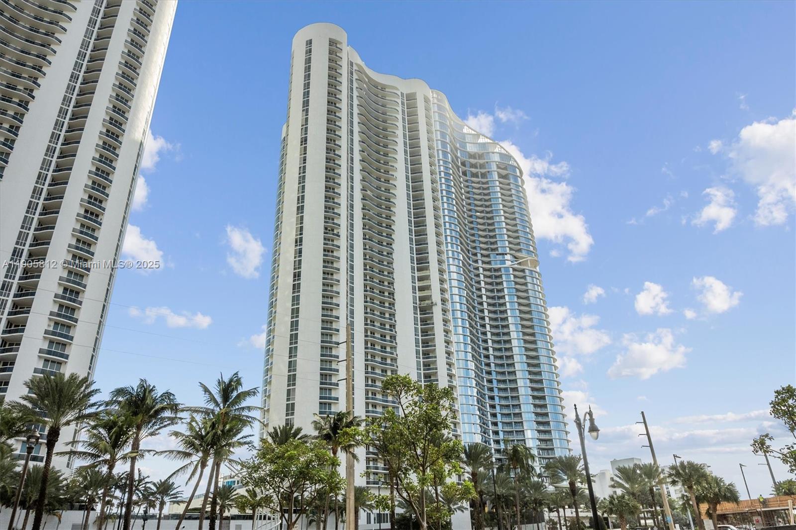 15811 Collins Ave # 3405, Sunny Isles Beach FL 33160 photo 4