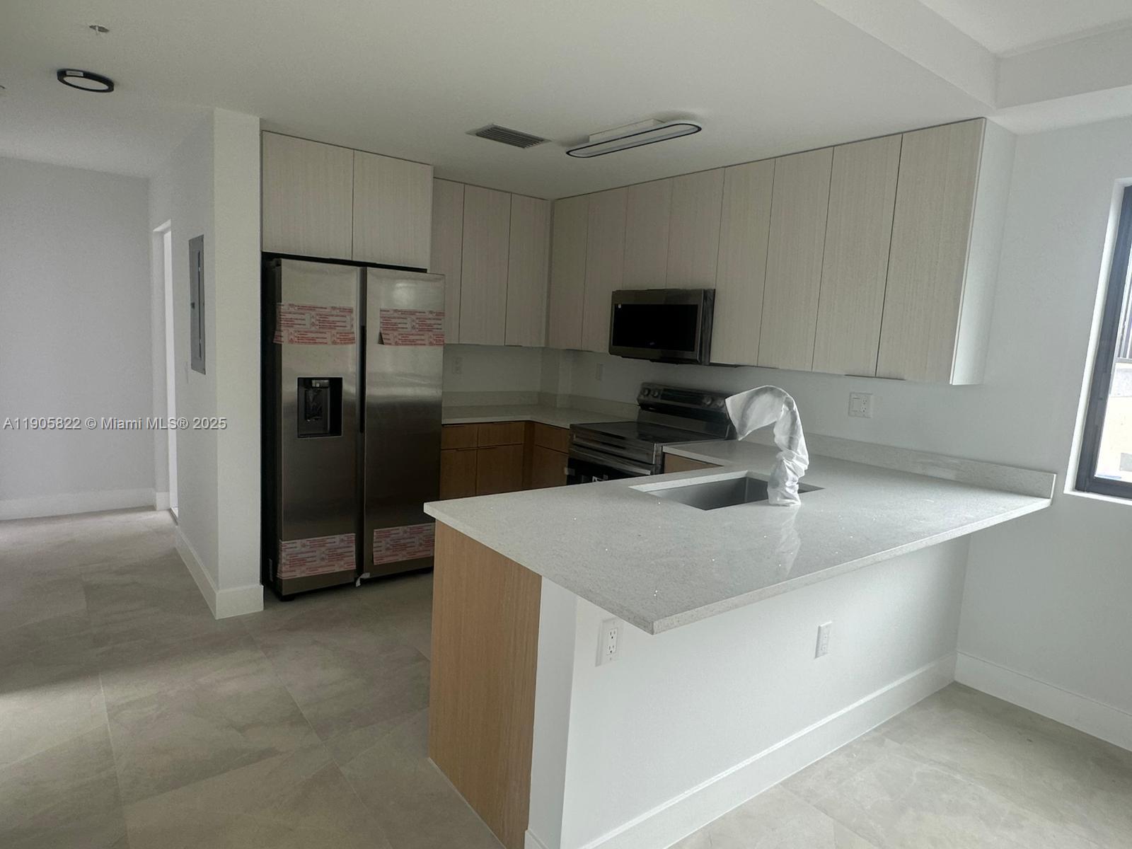 5423 NE Miami Ct # 7, Miami FL 33137 photo 3