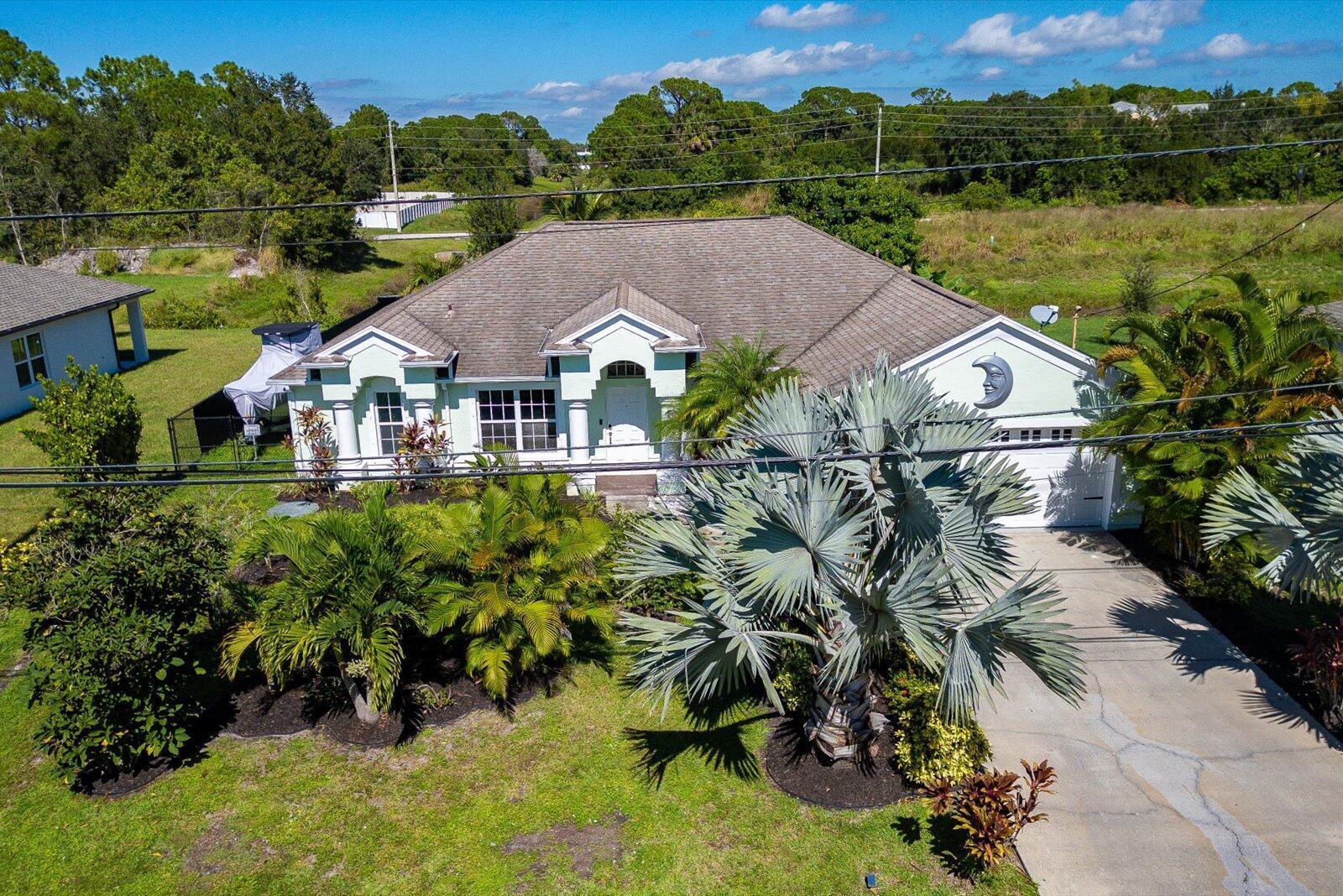 873 SW Tulip Boulevard, Port St. Lucie FL 34953 photo 3