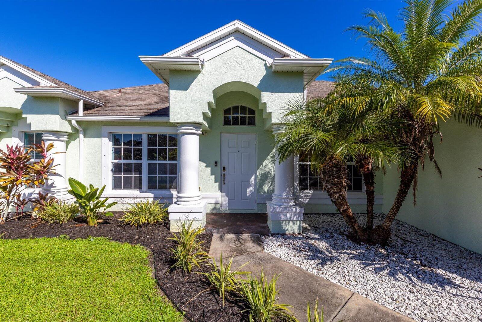 873 SW Tulip Boulevard, Port St. Lucie FL 34953 photo 5
