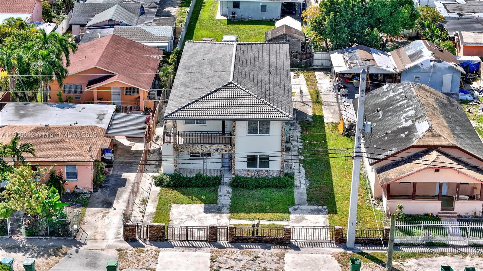 2974 NW 28th St, Miami FL 33142 photo 4