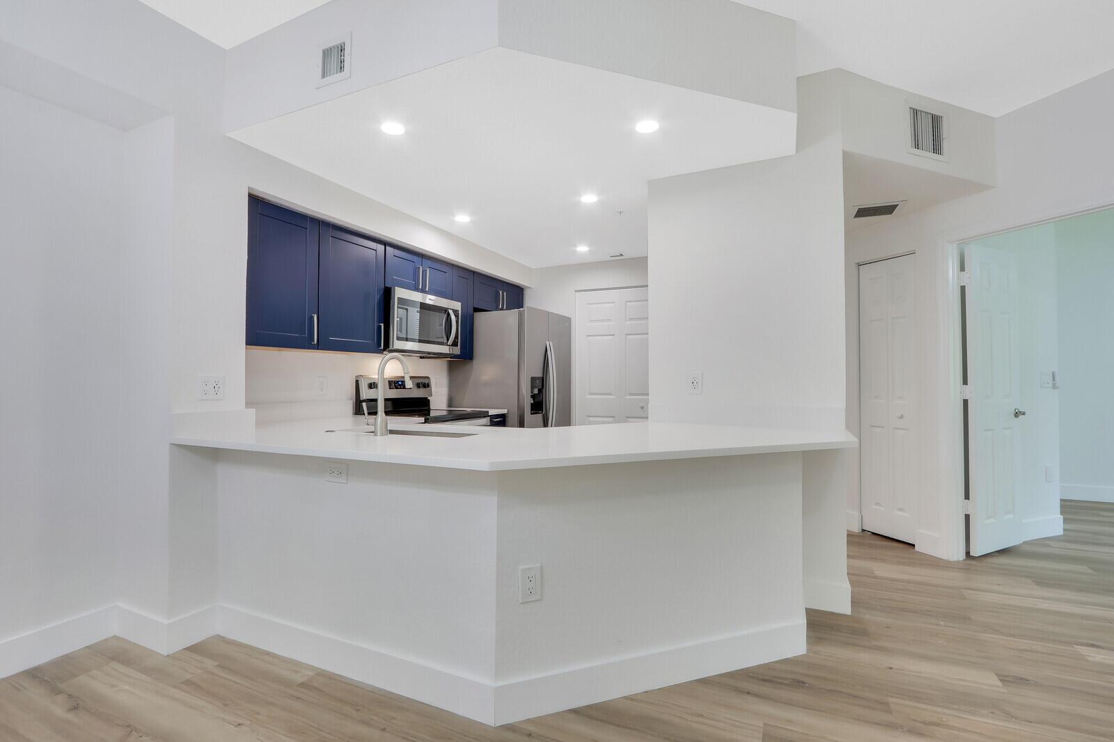 3023 Alcazar Place # 203, Palm Beach Gardens FL 33410 photo 2