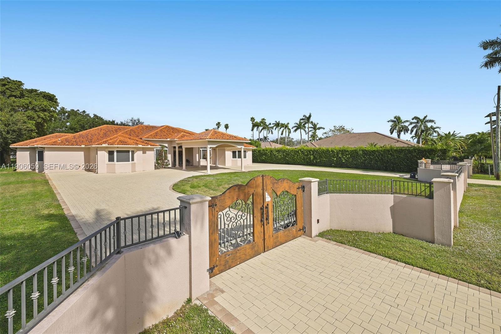 12175 SW 80th St, Miami FL 33183 photo 2