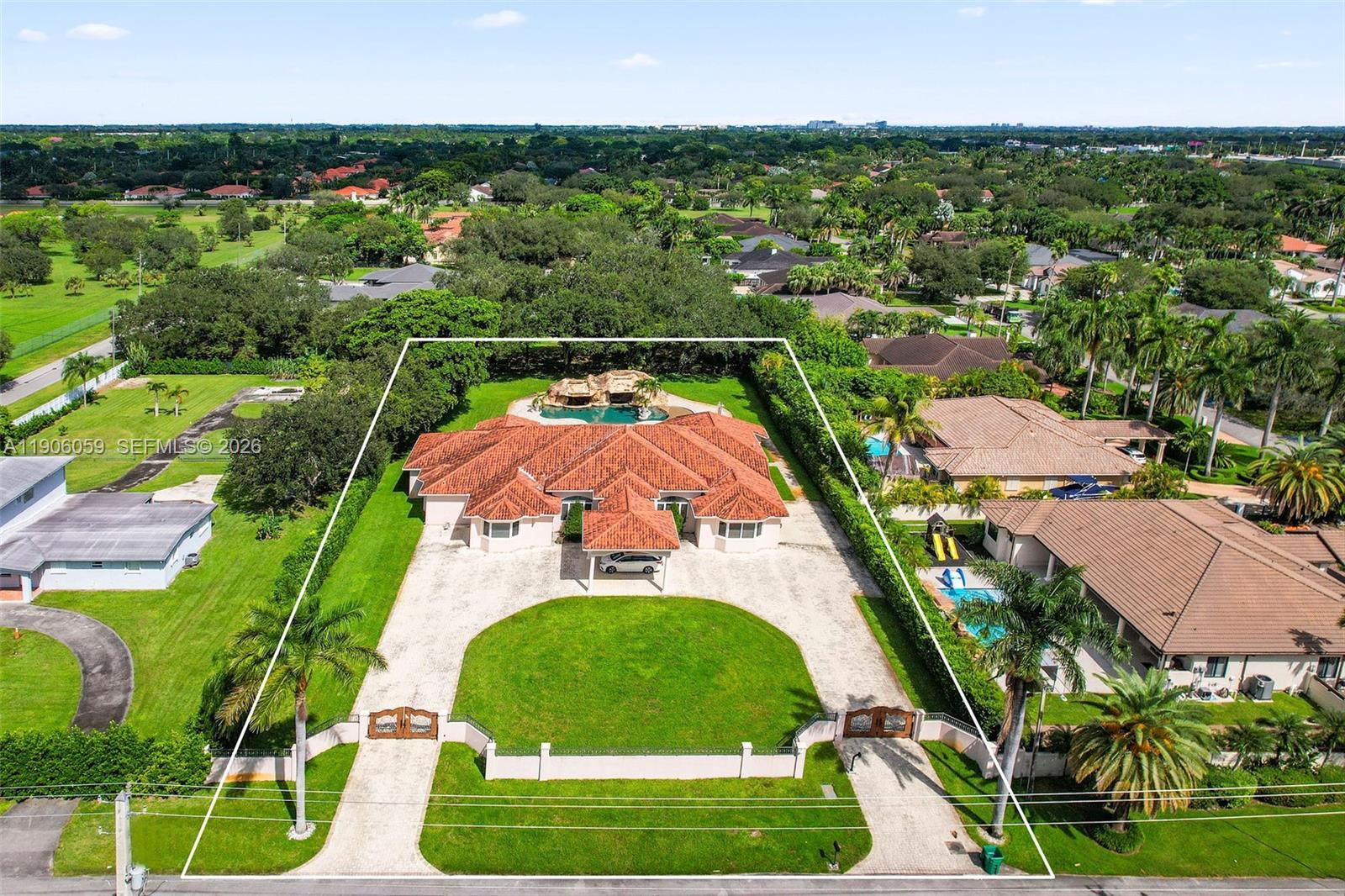 12175 SW 80th St, Miami FL 33183