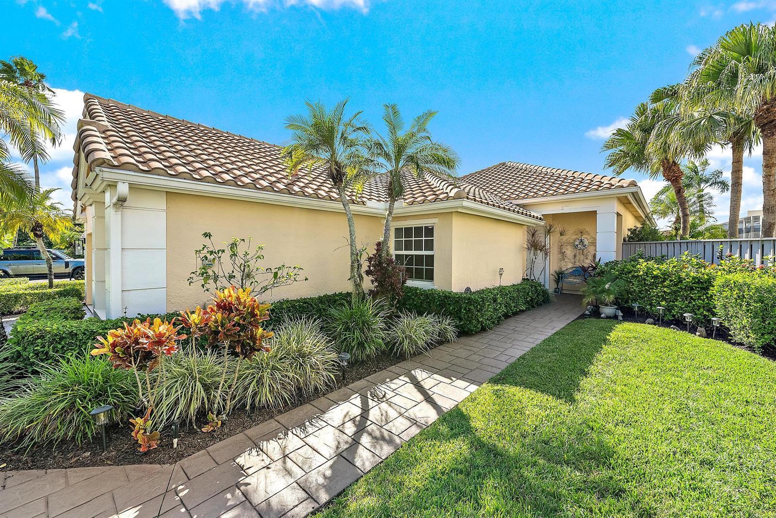 718 Pinehurst Way, Palm Beach Gardens FL 33418 photo 4