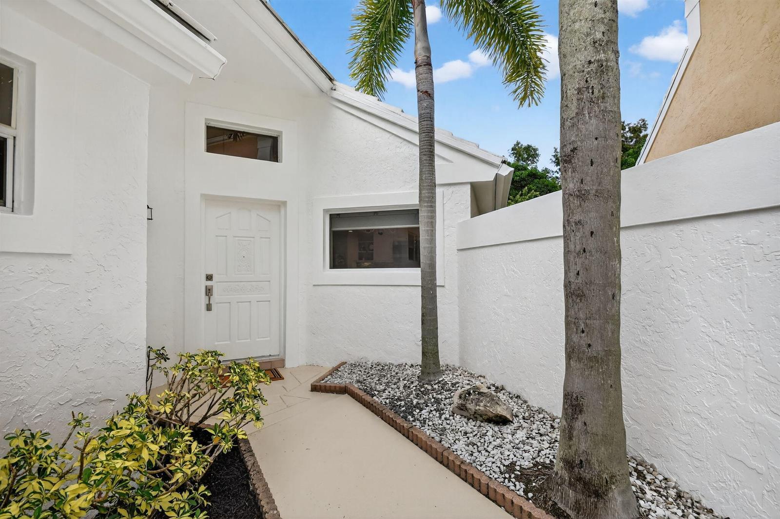 9333 Heathridge Drive, West Palm Beach FL 33411 photo 5