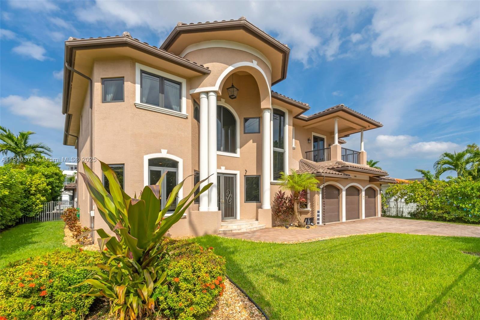 2085 Keystone Blvd, North Miami FL 33181 photo 2
