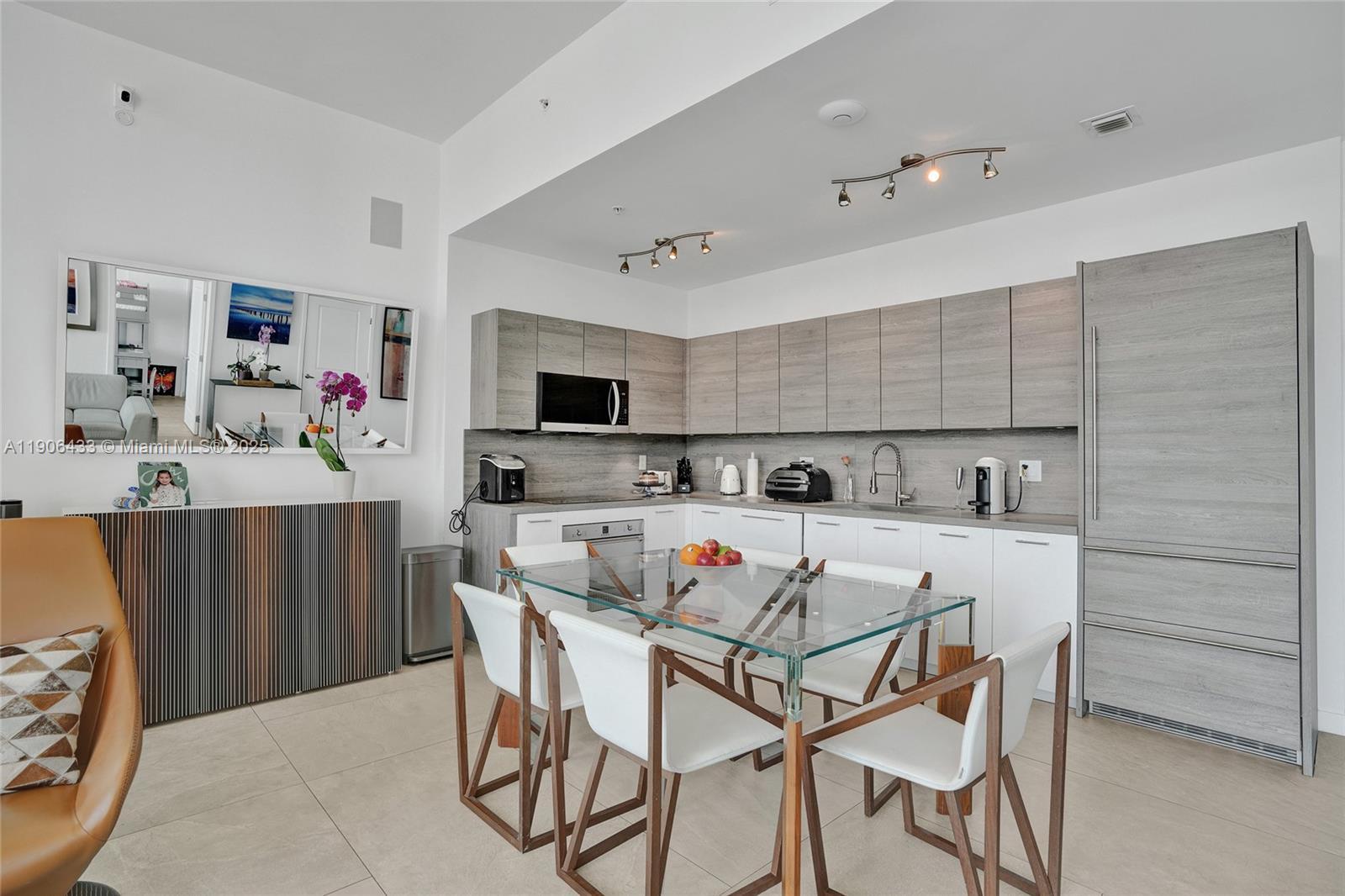 400 Sunny Isles Blvd # 116, Sunny Isles Beach FL 33160 photo 5