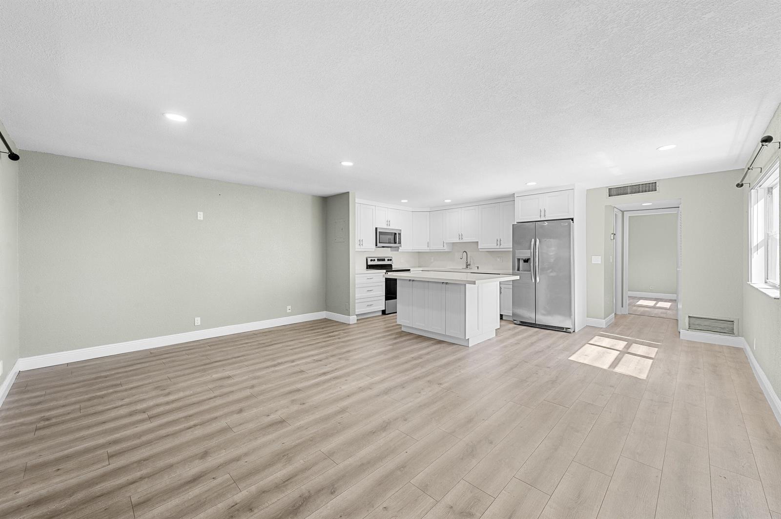 106 Tuscany B, Delray Beach FL 33446 photo 4