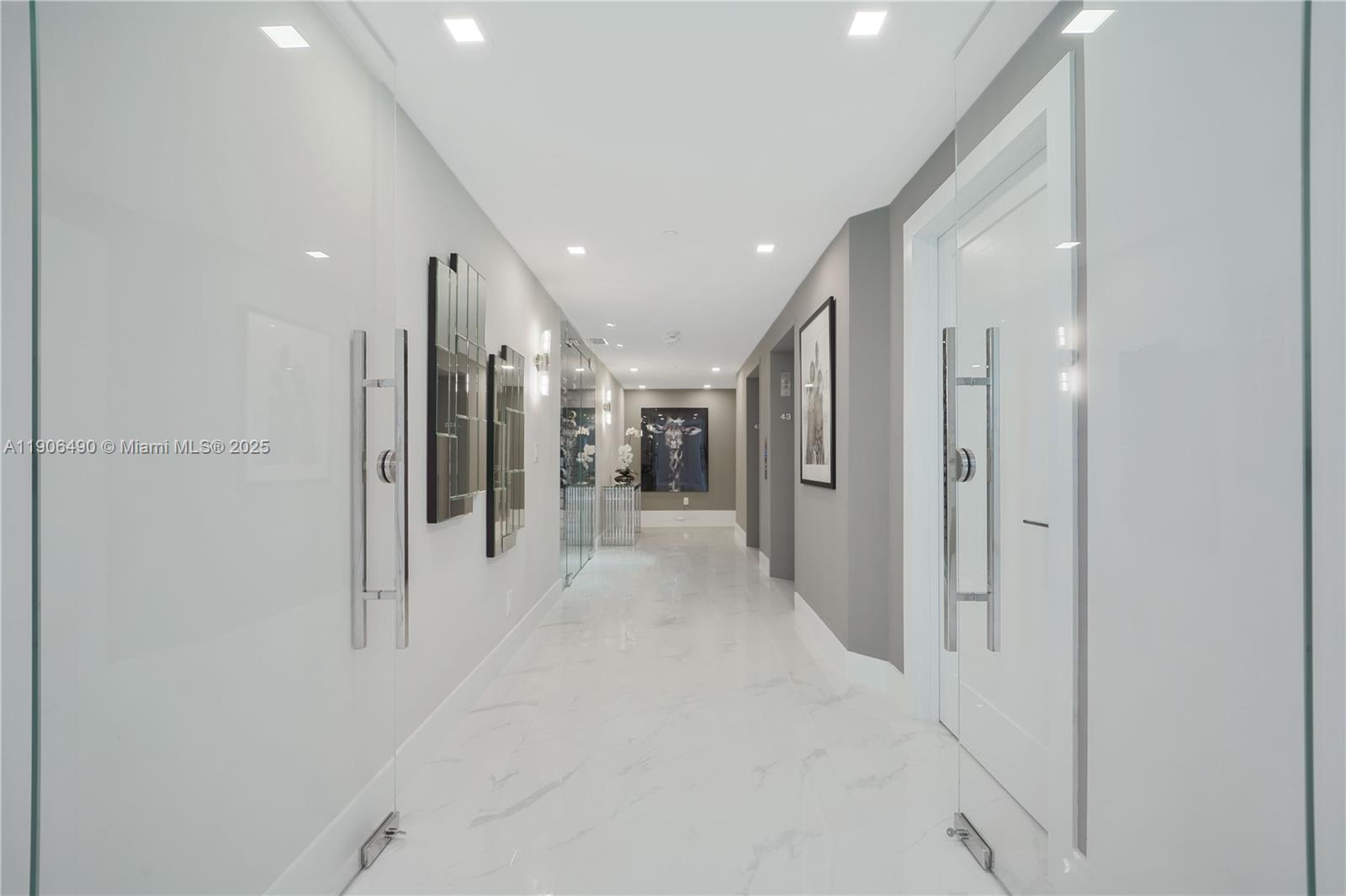 300 S Pointe Dr # 4306, Miami Beach FL 33139 photo 4