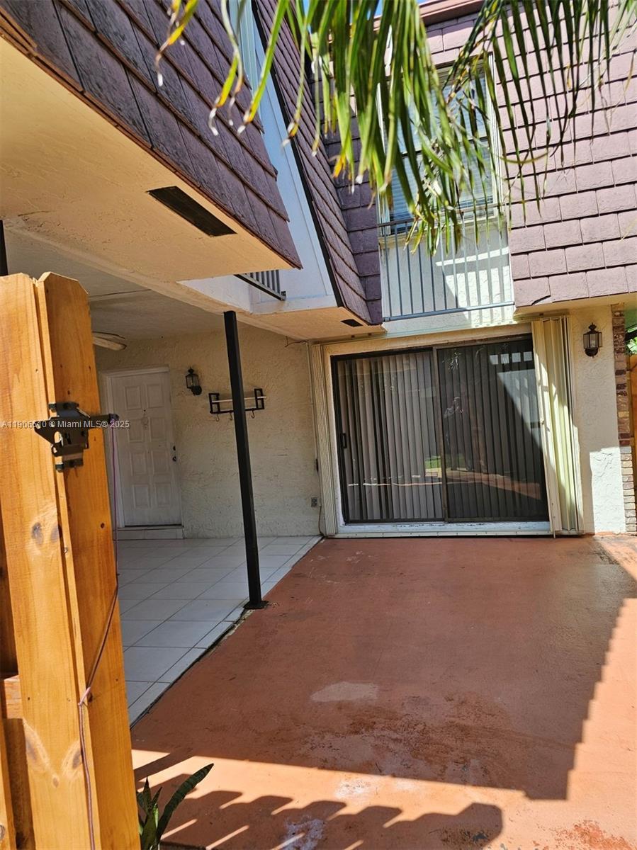 7572 E Courtyard Run E, Boca Raton FL 33433