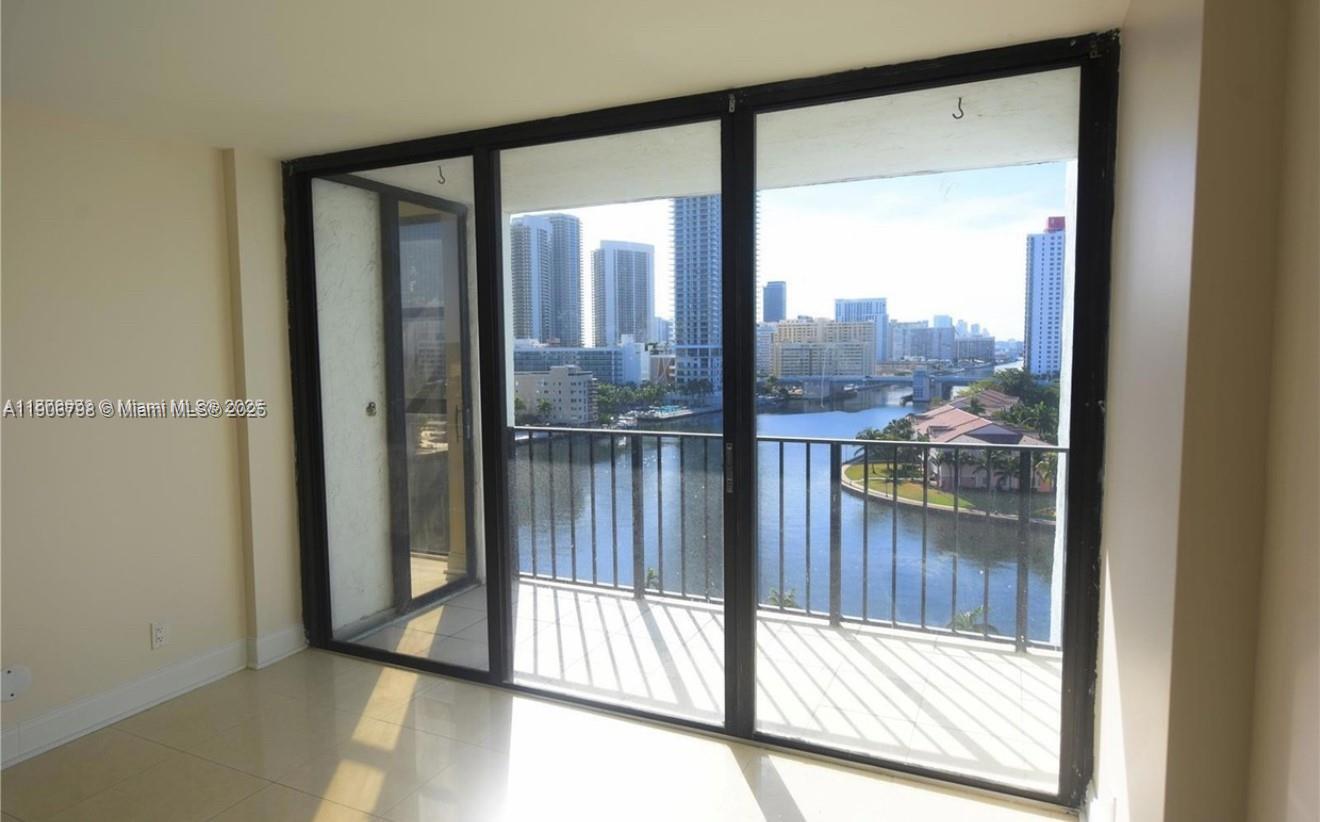 200 Leslie Dr # 1124, Hallandale Beach FL 33009 photo 4